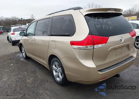 2011 Toyota Sienna Le from USA, damaged, VIN 5TDKK3DC4BS124961